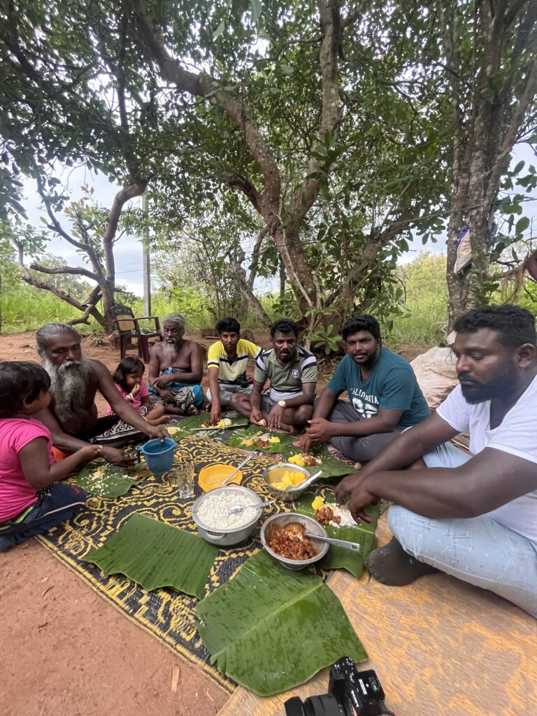 ஆதிவாசிகளின் கறி விருந்து